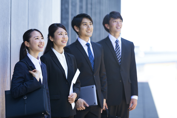 葬儀社に若手社員は入社している？人手不足の時代に考えたい、夜間の電話対応と人材定着